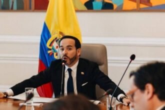 Gobierno lanza plan de choque para recuperar sistema de salud colombiano