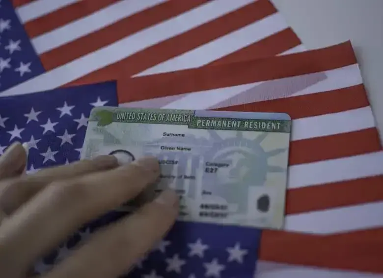 Nueva regla de carga pública afecta Green Card desde septiembre 2026